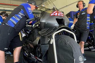 Yamaha YZR-M1 dirancang oleh Alex Rins, Tim Balap Pabrik Yamaha 
