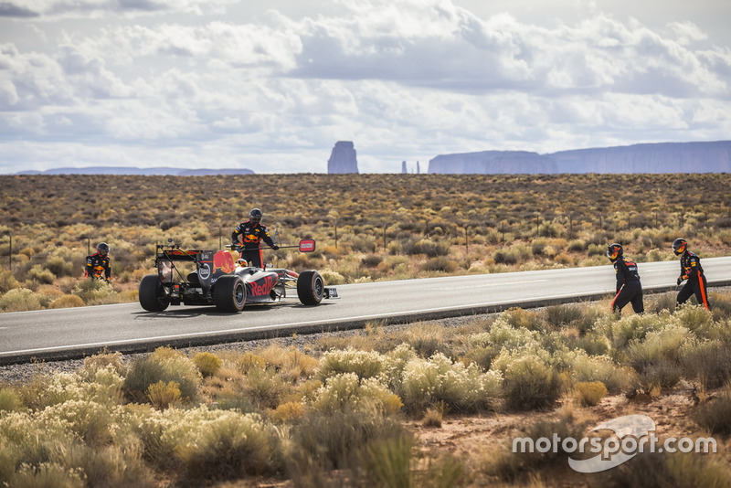 Daniel Ricciardo, Red Bull Racing di Monument Valley