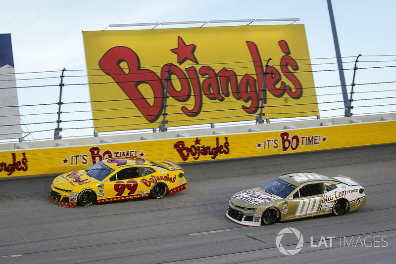 Derrike Cope, StarCom Racing, Chevrolet Camaro Bojangle's and Landon Cassill, StarCom Racing, Chevrolet Camaro StarCom Fiber