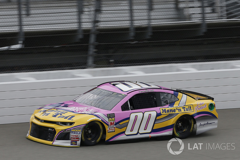 31. Landon Cassill, StarCom Racing, Chevrolet Camaro Mane n Tail