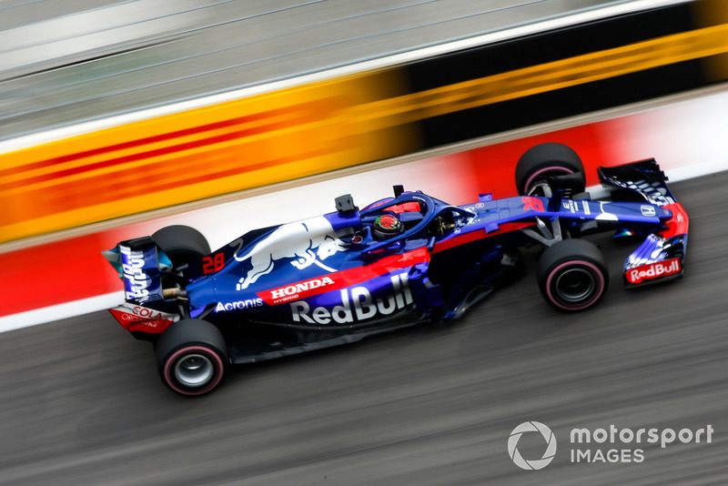 20: Брендон Хартли, Toro Rosso STR13, 1'35.037 (штраф за замену элементов силовой установки)