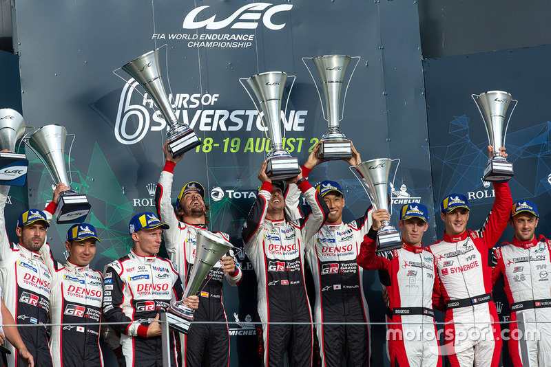 Podio: ganador #8 Toyota Gazoo Racing Toyota TS050: Sebastien Buemi, Kazuki Nakajima, Fernando Alonso, segundo #7 Toyota Gazoo Racing Toyota TS050: Mike Conway, Kamui Kobayashi, Jose Maria Lopez, tercero #3 Rebellion Racing Rebellion R-13: Mathias Beche, Gustavo Menezes, Thomas Laurent