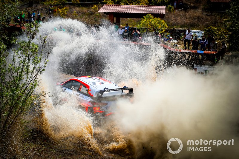Thierry Neuville, Nicolas Gilsoul, Hyundai Motorsport Hyundai i20 Coupe WRC