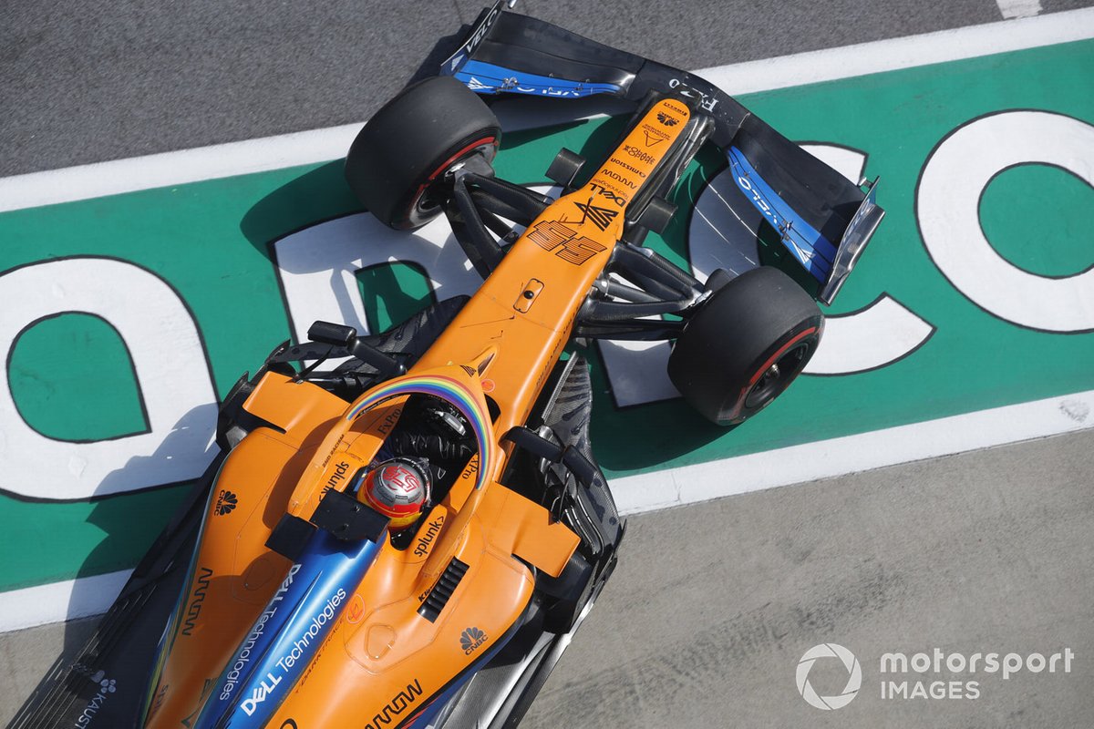 Carlos Sainz Jr., McLaren MCL35, leaves the garage