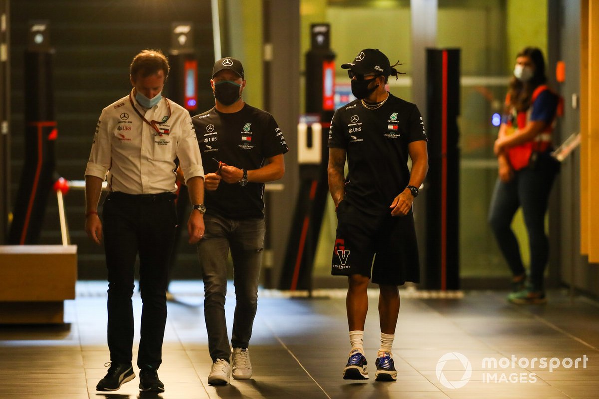 Bradley Lord, Valtteri Bottas, Mercedes-AMG Petronas F1 and Lewis Hamilton, Mercedes-AMG Petronas F1