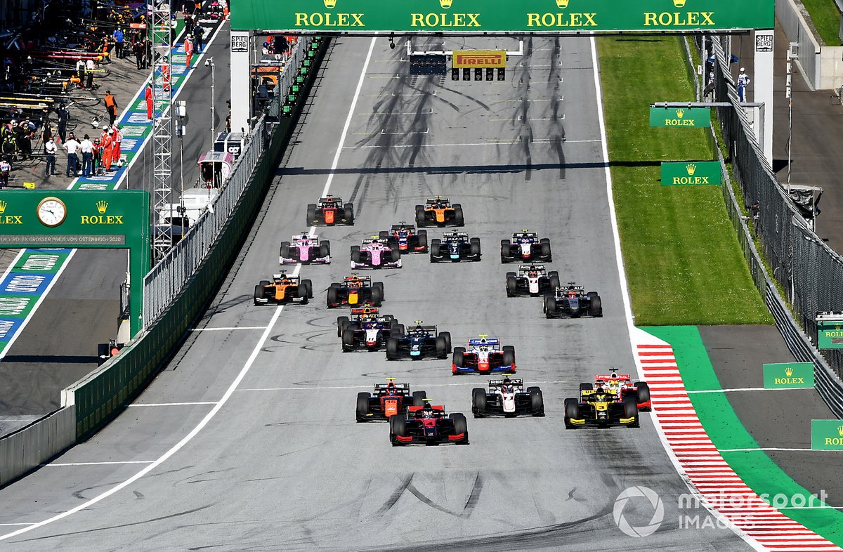Arrancada Callum Ilott, UNI-Virtuosi, leads Guanyu Zhou, UNI-Virtuosi, Felipe Drugovich, MP Motorsport, Christian Lundgaard, ART Grand Prix, Mick Schumacher, Prema Racing