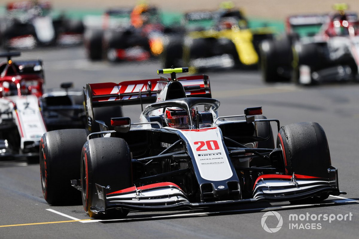 Kevin Magnussen, Haas VF-20, prova la procedura di partenza