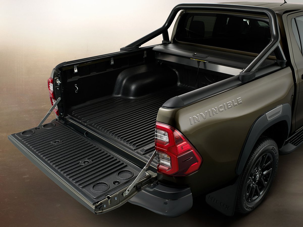 Toyota Hilux 8