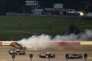 Crash: John Hunter Nemechek, Front Row Motorsports, Ford Mustang