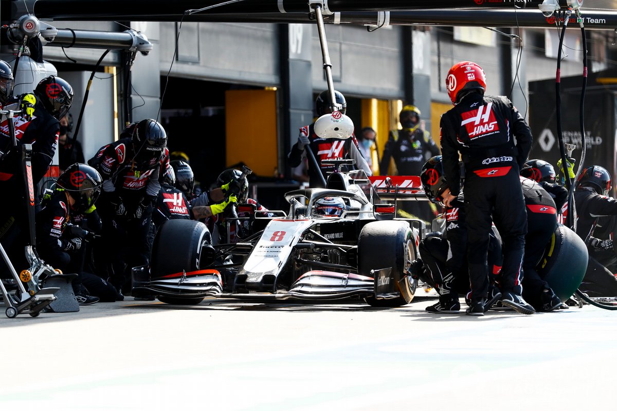 Romain Grosjean, Haas VF-20 pit stop