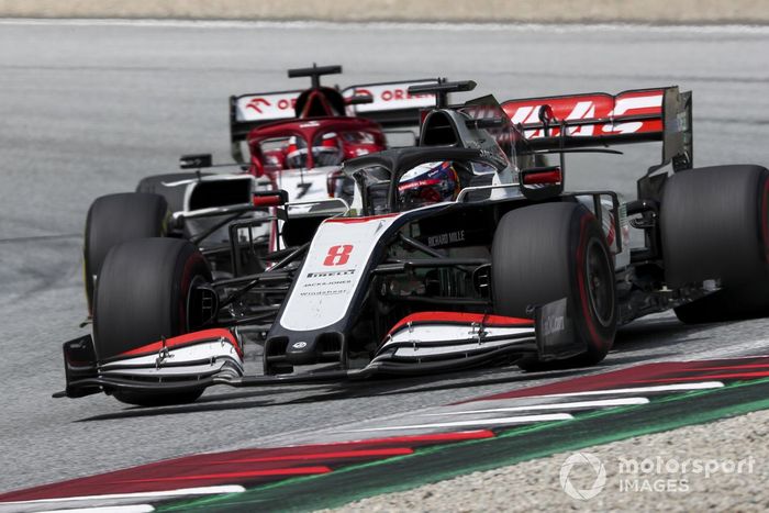 Romain Grosjean, Haas VF-20, Kimi Raikkonen, Alfa Romeo Racing C39