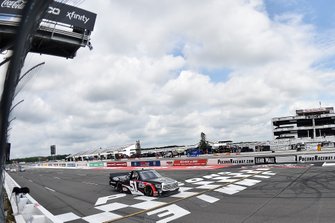 Race winner Brandon Jones, Kyle Busch Motorsports, Toyota Tundra DuPont Air Filtration