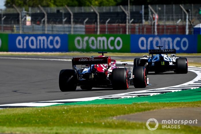 Daniil Kvyat, AlphaTauri AT01, Kimi Raikkonen, Alfa Romeo Racing C39