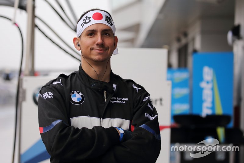Pit crew member