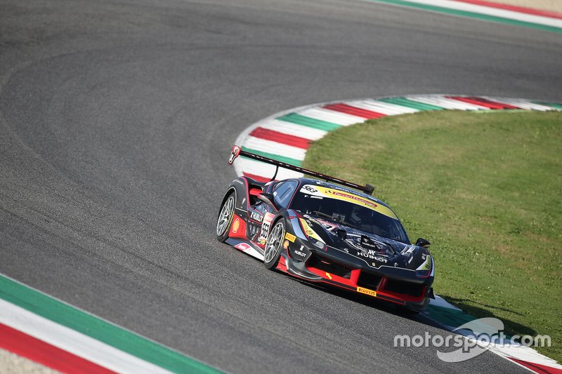 #563 Ferrari 488 Challenge, Blackbird Concessionaires HK: Vincent Wong