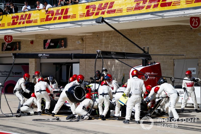 Antonio Giovinazzi podczas GP Stanów Zjednoczonych 2019