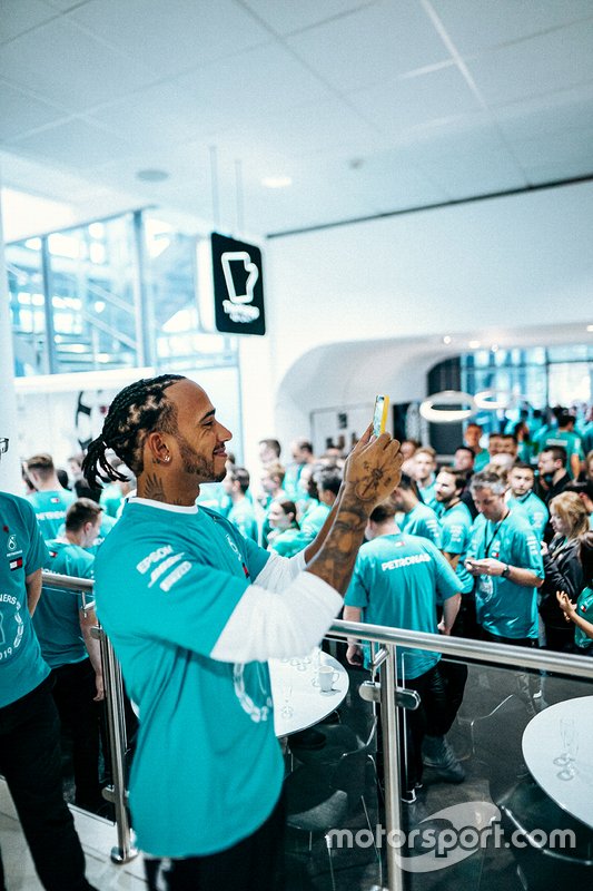 Льюис Хэмилтон, Mercedes AMG F1