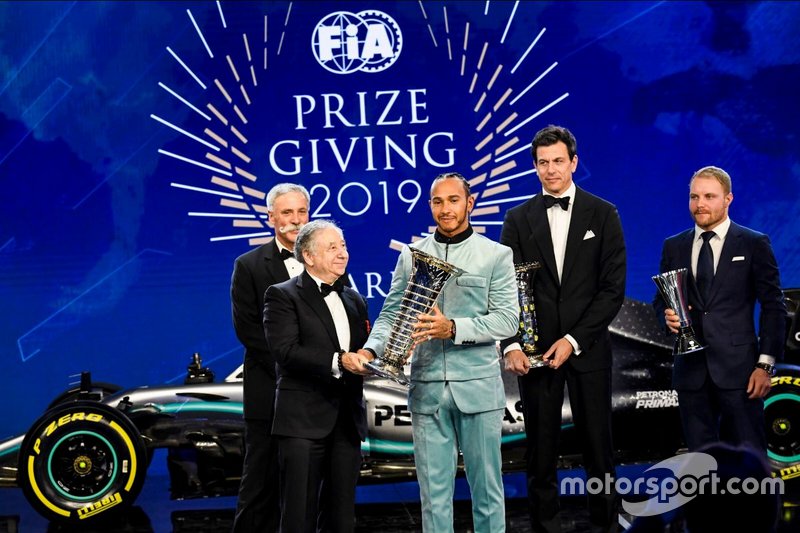 Lewis Hamilton y Jean Todt, presidente de la FIA