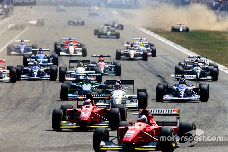 Gerhard Berger, Ferrari 412T1B leads teammate Jean Alesi, Ferrari 412T1B and Ukyo Katayama, Tyrrell 022 Yamaha at the start of the race