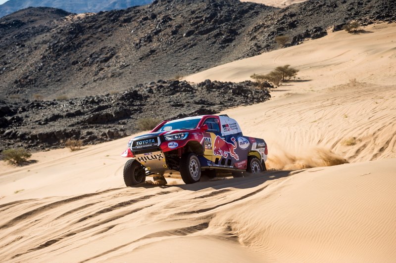 #304 Toyota Gazoo Racing: Giniel De Villiers, Alex Haro Bravo