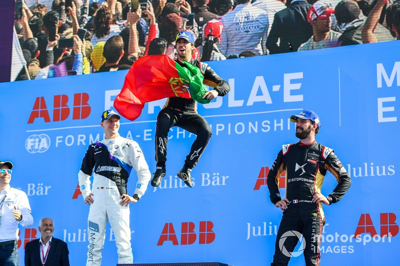Podio: ganador Antonio Felix da Costa, DS Techeetah, DS E-Tense FE20, segundo lugar, Maximilian Günther, BMW I Andretti Motorsports, y tercer lugar Jean-Eric Vergne, DS Techeetah, DS E-Tense FE20