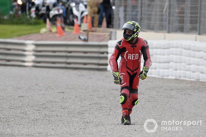 Andrea Iannone, Aprilia Racing Team Gresini después de la caída