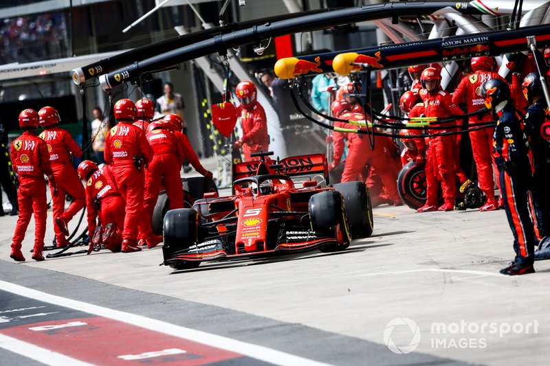 Sebastian Vettel, Ferrari SF90 pit stop