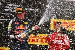 Max Verstappen, Red Bull Racing en Sebastian Vettel, Scuderia Ferrari SF16-H