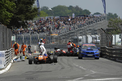 Crash, David Beckmann, kfzteile24 Mücke Motorsport Dallara F312 Mercedes-Benz, Nick Cassidy Prema
