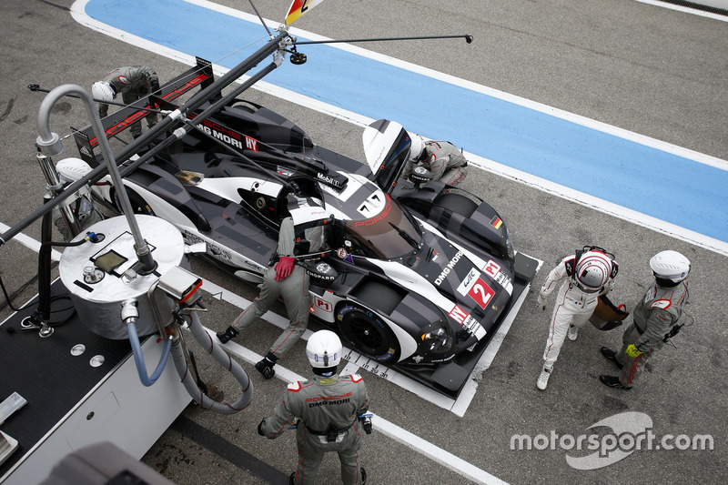 #2 Porsche Team Porsche 919 Hybrid: Romain Dumas, Neel Jani, Marc Lieb