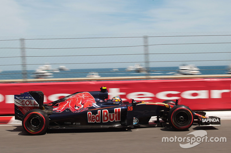 Carlos Sainz Jr., Scuderia Toro Rosso STR11