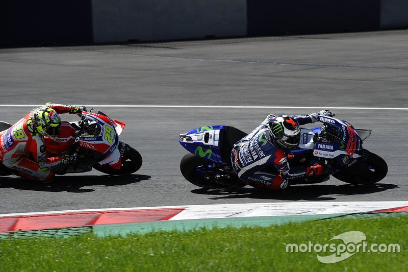 Podium en vue pour Lorenzo