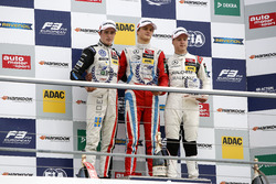 Ральф Арон, Prema Powerteam Dallara F312 - Mercedes-Benz; Джоэль Эрикссон, Motopark Dallara F312 - V