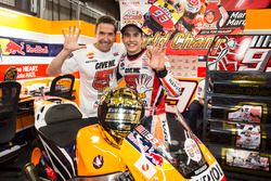 Ganador, Marc Márquez, Repsol Honda Team con su padre