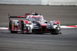 #8 Audi Sport Team Joest Audi R18 e-tron quattro: Lucas di Grassi, Loic Duval, Oliver Jarvis