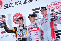 Podium: winner Naoki Yamamoto, Team Mugen, second place Yuji Kunimoto, Cerumo Inging, third place Stoffel Vandoorne, Dandelion Racing