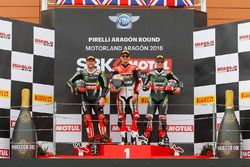 Podium: Tom Sykes, Kawasaki Racing Team, Chaz Davies, Aruba.it Racing - Ducati Team en Jonathan Rea,