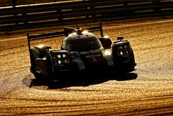 #1 Porsche Team Porsche 919 Hybrid: Timo Bernhard, Mark Webber, Brendon Hartley