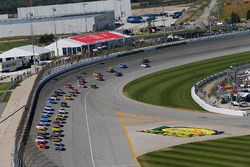 Jimmie Johnson, Hendrick Motorsports, Chevrolet; Alex Bowman, Hendrick Motorsports, Chevrolet