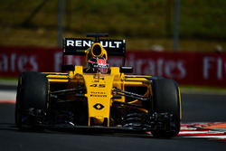 Esteban Ocon, pilote d'essais Renault Sport F1 Team R.S.16