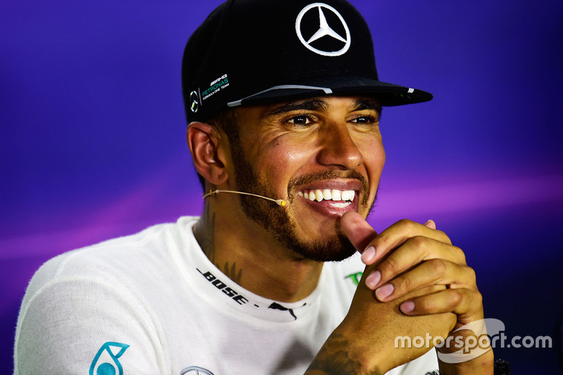 Lewis Hamilton, Mercedes AMG F1 en la Conferencia de prensa FIA