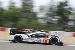 #1 Porsche Team Porsche 919 Hybrid: Timo Bernhard, Mark Webber, Brendon Hartley