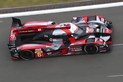 #8 Audi Sport Team Joest Audi R18 e-tron quattro: Lucas di Grassi, Loic Duval, Oliver Jarvis