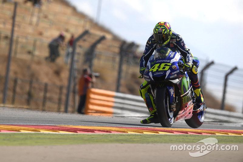 Também insatisfeito, Valentino Rossi teve uma classificação abaixo do esperado e larga em sexto, fechando a segunda fila.