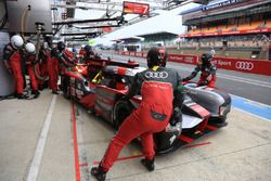 #7 Audi Sport Team Joest Audi R18: Marcel Fassler, Andre Lotterer, Benoit Tréluyer