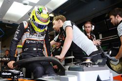 Sergio Perez, Sahara Force India F1 VJM09 with the Halo cockpit cover