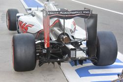 Haas F1 Team VF-16, Rear