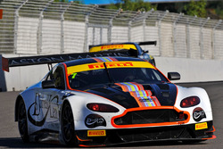 #7 Darrell Lea Aston Martin Vantage GT3: Tony Quinn