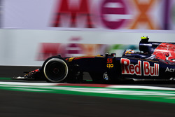 Carlos Sainz Jr., Scuderia Toro Rosso STR11