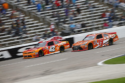 Kyle Larson, Chip Ganassi Racing Chevrolet, Daniel Suarez, Joe Gibbs Racing Toyota